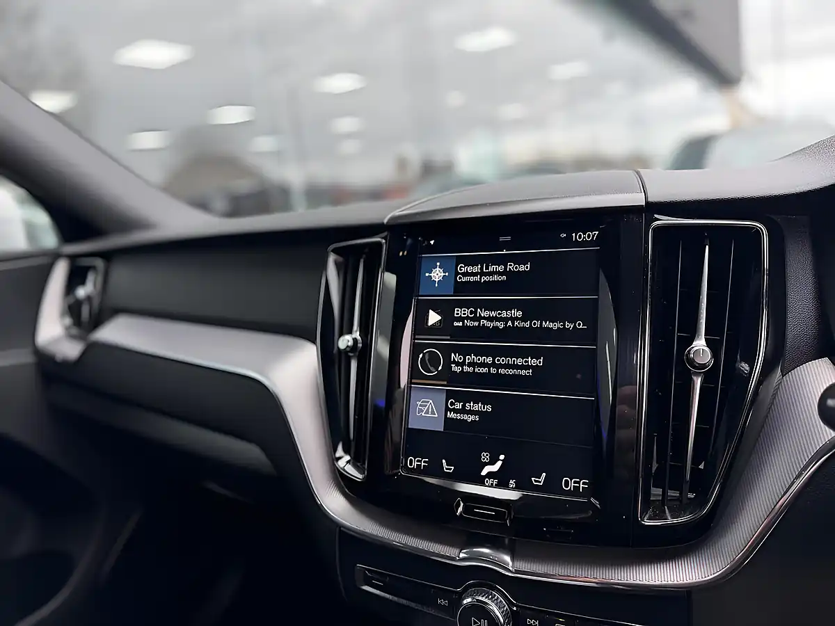 Used 2018 Volvo XC60 R-Design Osmium Grey - Interior and Exterior details 11