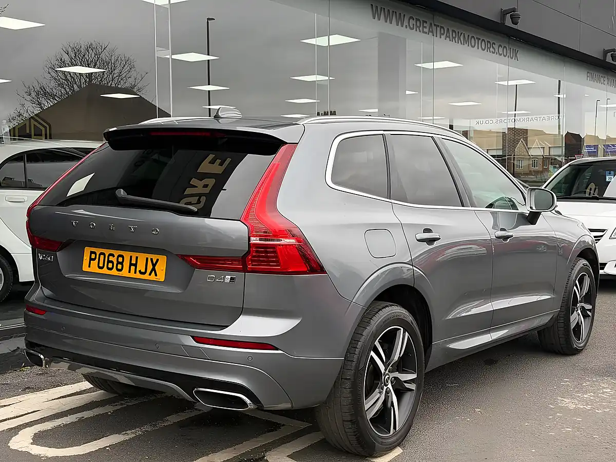 Used 2018 Volvo XC60 R-Design Osmium Grey - Interior and Exterior details 4
