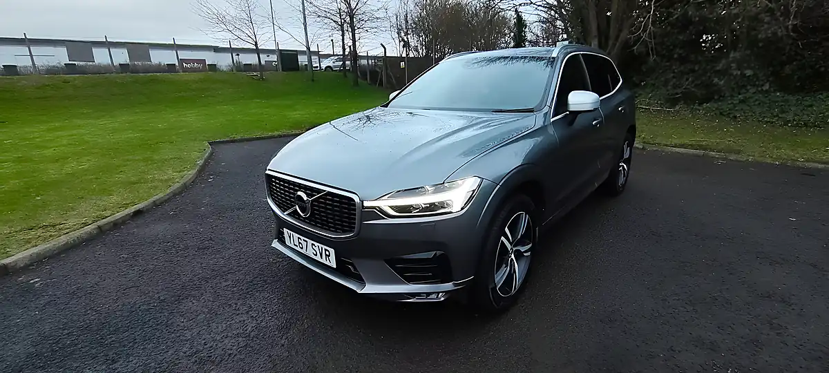 Used 2018 Volvo XC60 R-Design Osmium Grey - Front View