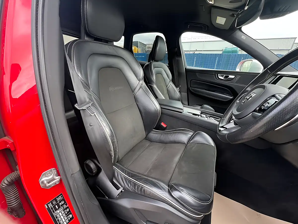 Used 2018 Volvo XC60 R-Design Passion Red - Interior and Exterior details 15