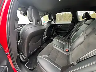 Used 2018 Volvo XC60 R-Design Passion Red - Interior and Exterior details 17