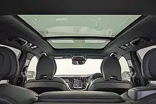 Used 2018 Volvo XC60 R-Design Pro Blue - Interior and Exterior details 12