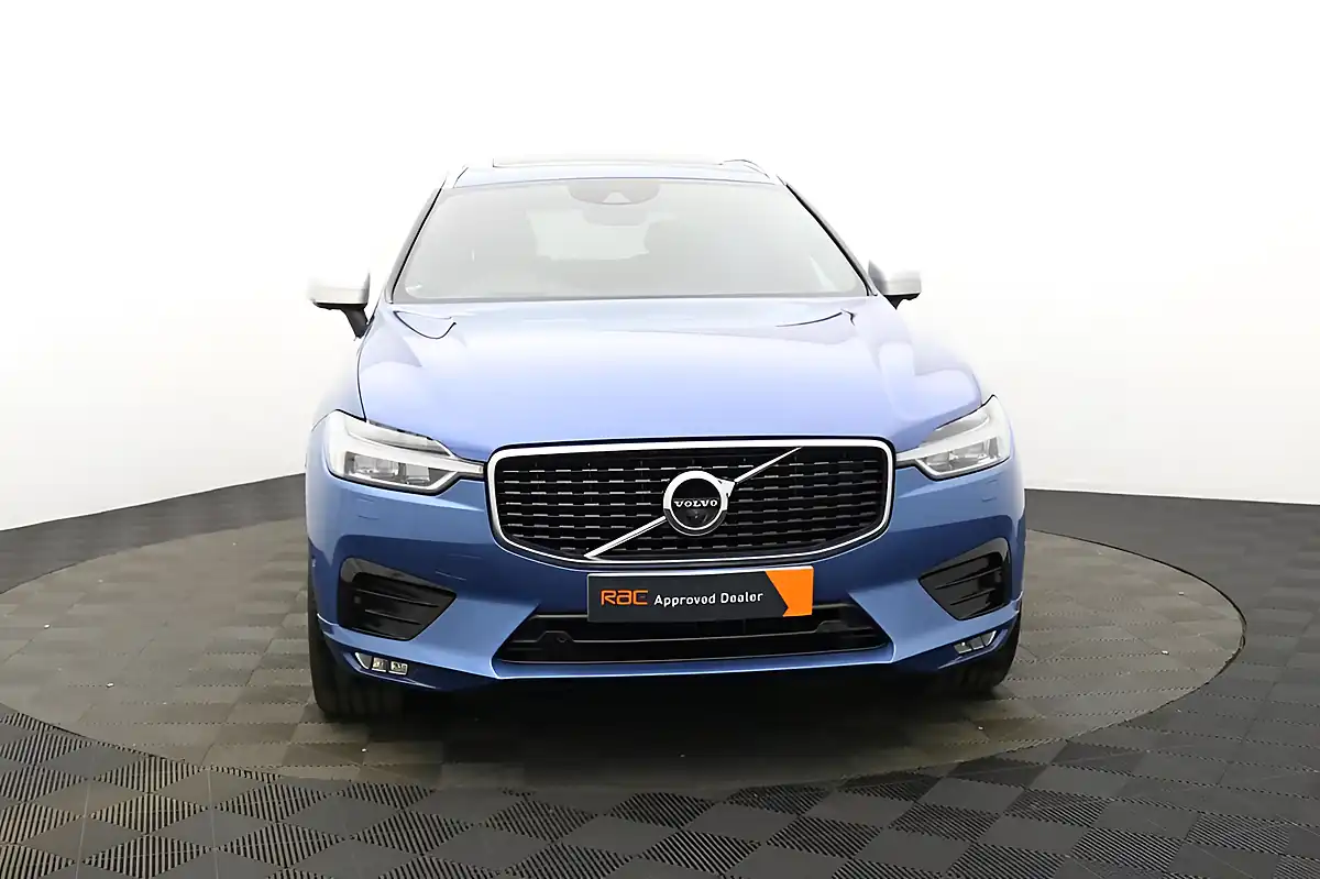 Used 2018 Volvo XC60 R-Design Pro Blue - Interior and Exterior details 9