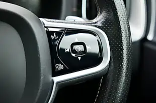 Used 2018 Volvo XC60 R-Design Pro Blue - Interior and Exterior details 10