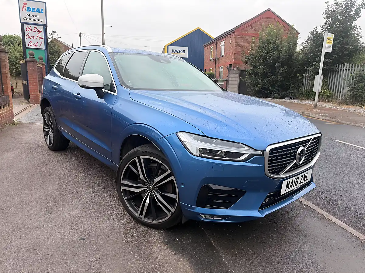 Used 2018 Volvo XC60 R-Design Pro Blue - Front View