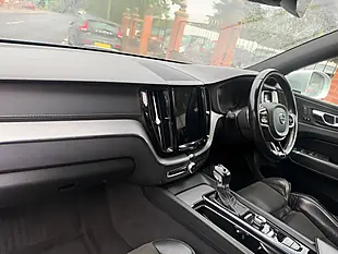 Used 2018 Volvo XC60 R-Design Pro Blue - Interior and Exterior details 10