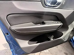 Used 2018 Volvo XC60 R-Design Pro Blue - Interior and Exterior details 13