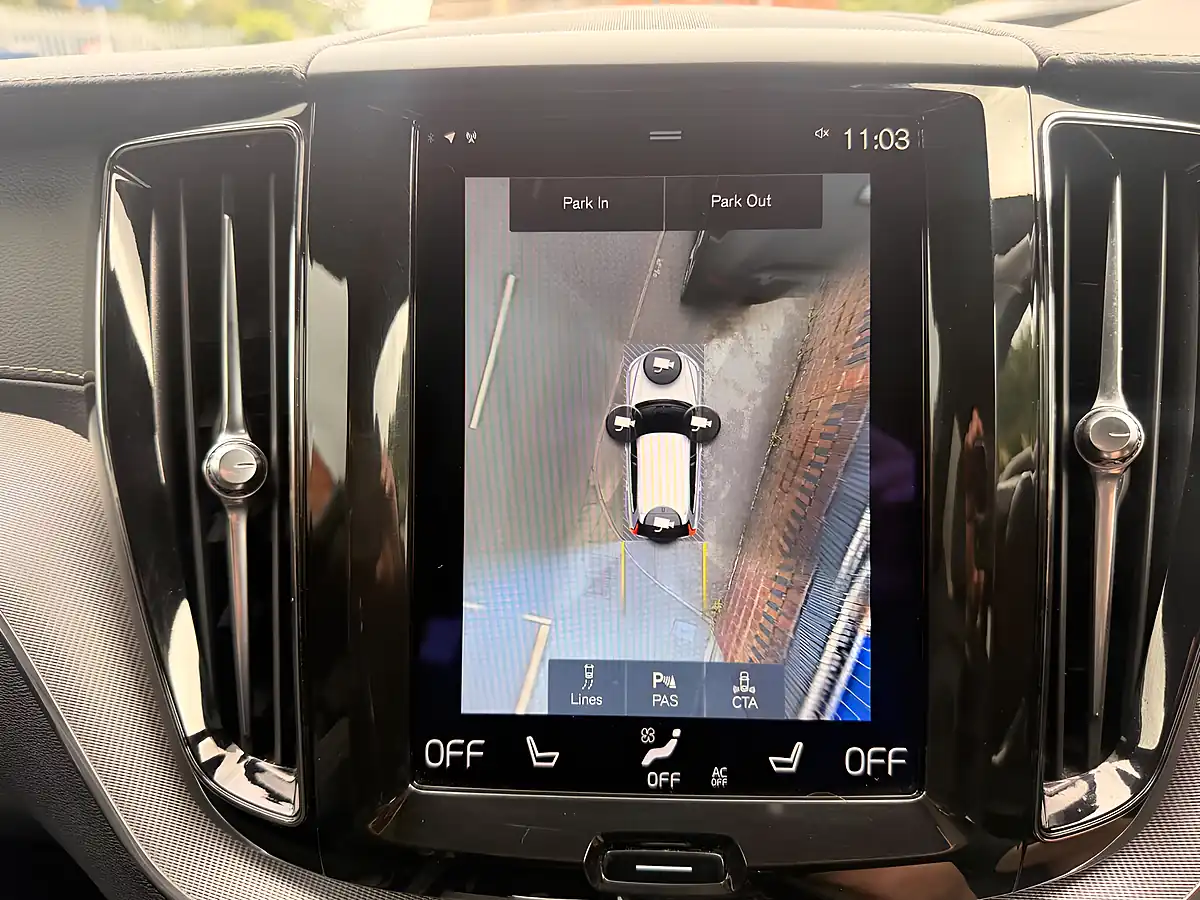 Used 2018 Volvo XC60 R-Design Pro Blue - Interior and Exterior details 19