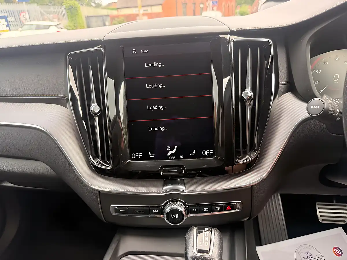 Used 2018 Volvo XC60 R-Design Pro Blue - Interior and Exterior details 20
