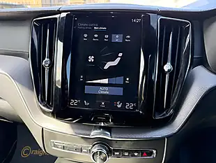Used 2018 Volvo XC60 R-Design Pro Bursting Blue - Interior and Exterior details 15