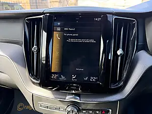 Used 2018 Volvo XC60 R-Design Pro Bursting Blue - Interior and Exterior details 16