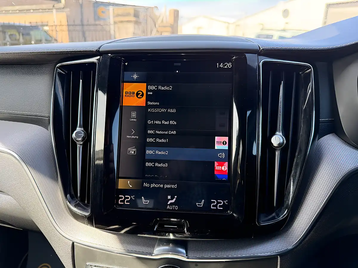 Used 2018 Volvo XC60 R-Design Pro Bursting Blue - Interior and Exterior details 17