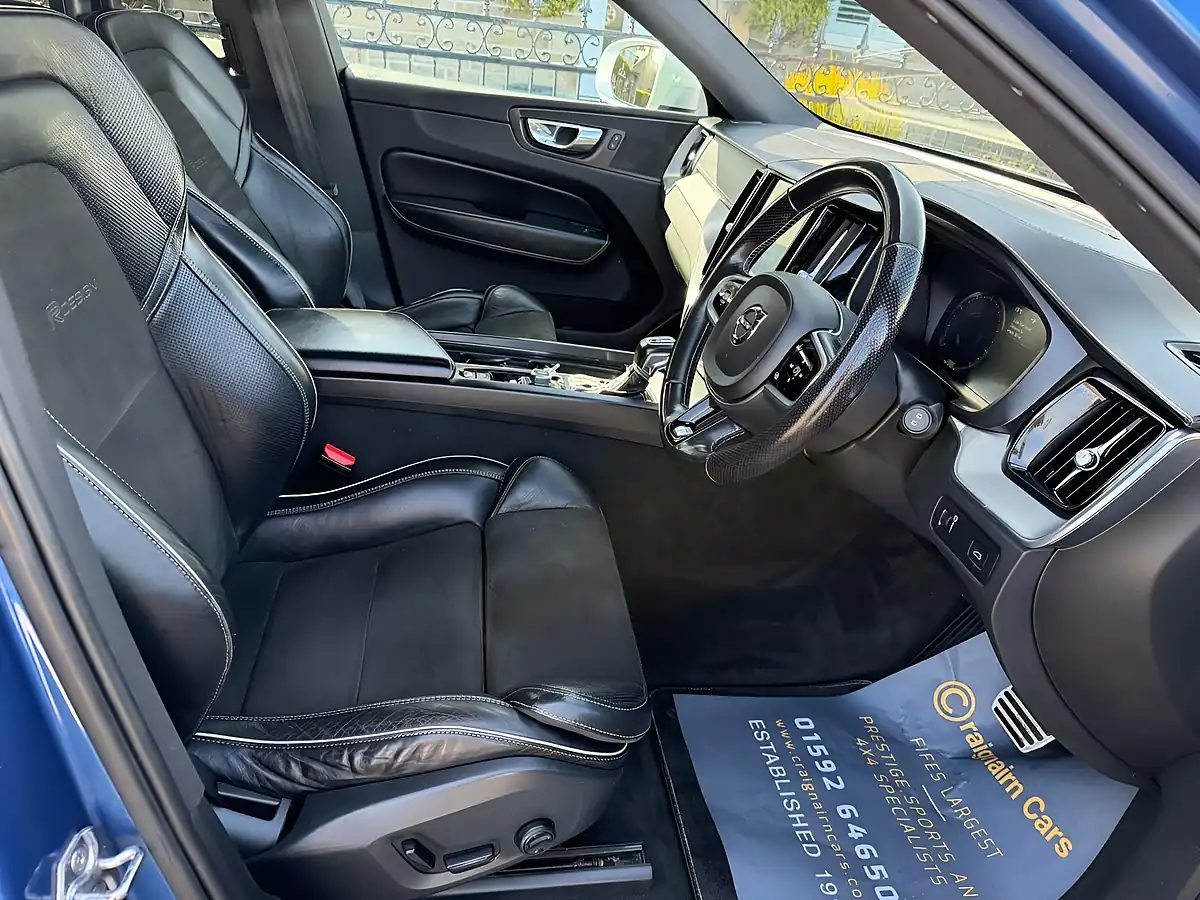 Used 2018 Volvo XC60 R-Design Pro Bursting Blue - Interior and Exterior details 2