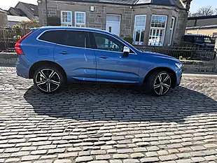Used 2018 Volvo XC60 R-Design Pro Bursting Blue - Interior and Exterior details 7