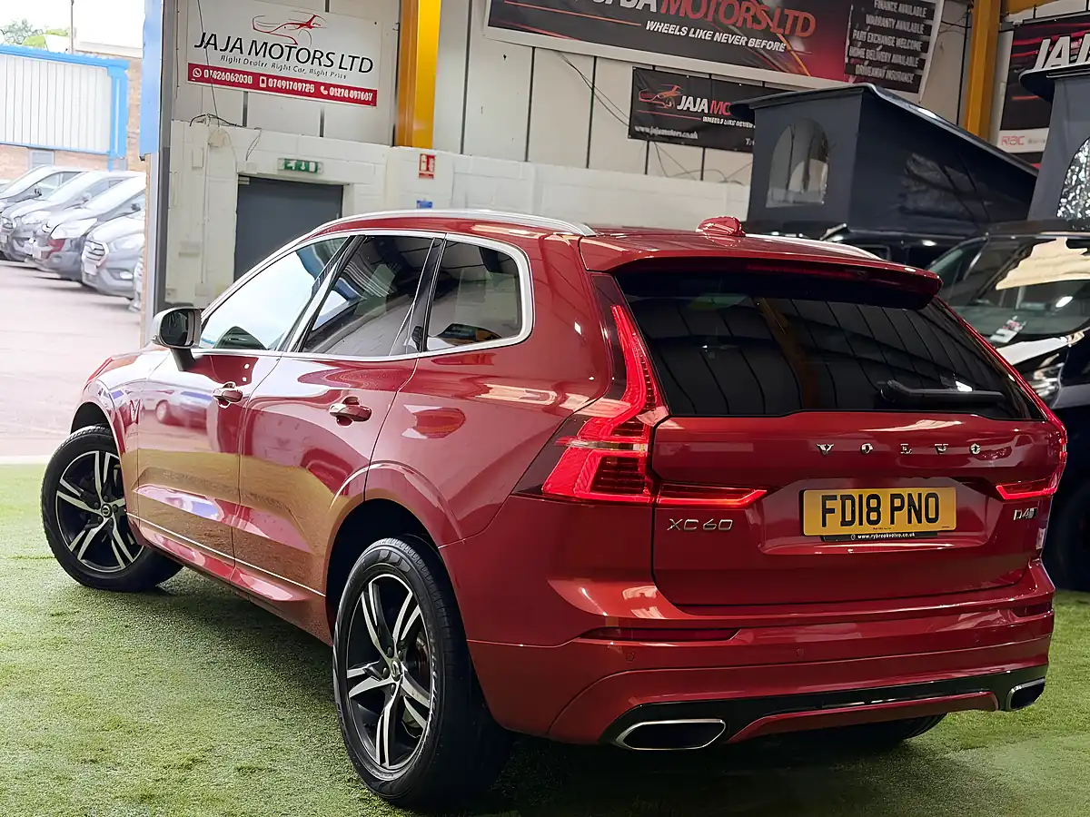 Used 2018 Volvo XC60 R-Design Red - Interior and Exterior details 10