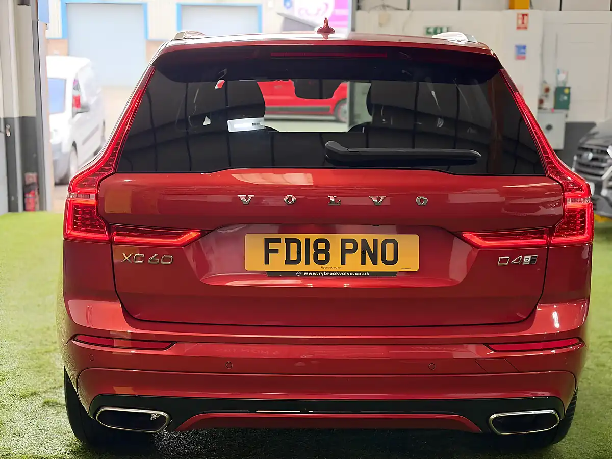 Used 2018 Volvo XC60 R-Design Red - Interior and Exterior details 4