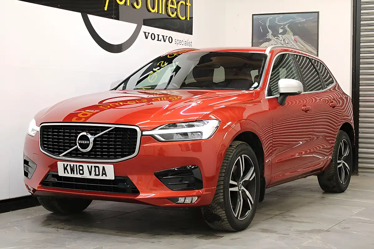 Used 2018 Volvo XC60 R-Design Red - Interior and Exterior details 14