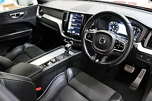 Used 2018 Volvo XC60 R-Design Red - Interior and Exterior details 19