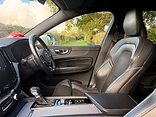 Used 2018 Volvo XC60 R-Design Silver - Interior and Exterior details 10