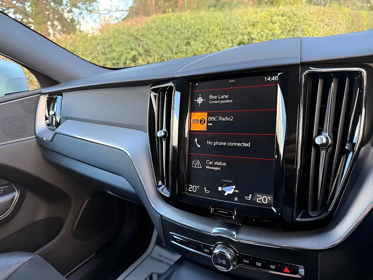 Used 2018 Volvo XC60 R-Design Silver - Interior and Exterior details 12
