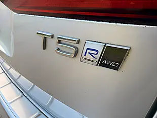 Used 2018 Volvo XC60 R-Design Silver - Interior and Exterior details 17