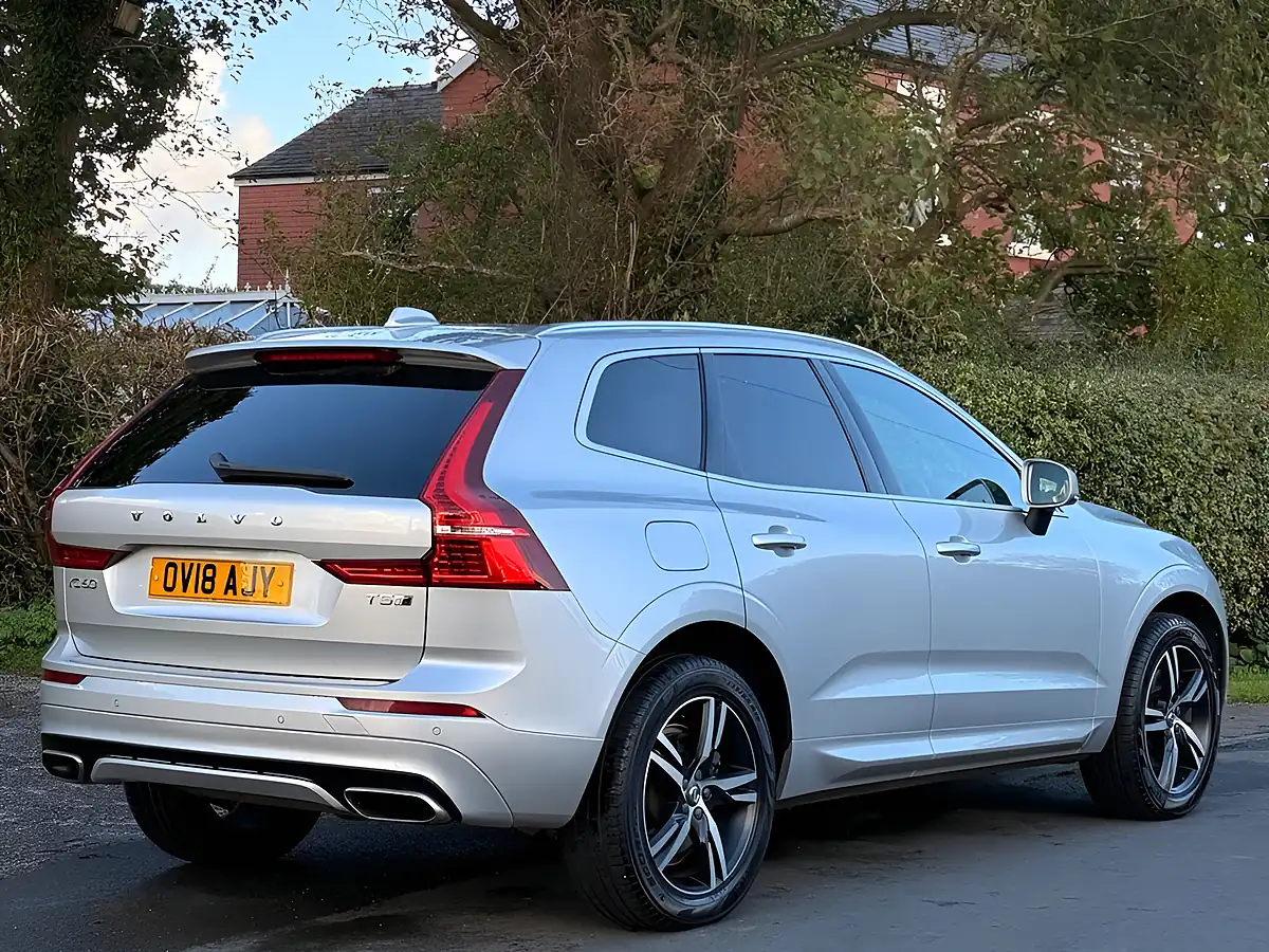 Used 2018 Volvo XC60 R-Design Silver - Interior and Exterior details 8