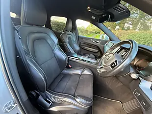 Used 2018 Volvo XC60 R-Design Silver - Interior and Exterior details 9