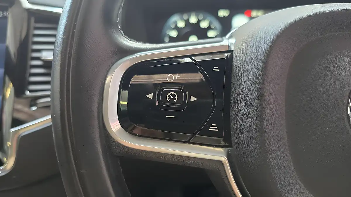 Used 2018 Volvo XC90 Excellence Grey - Interior and Exterior details 9