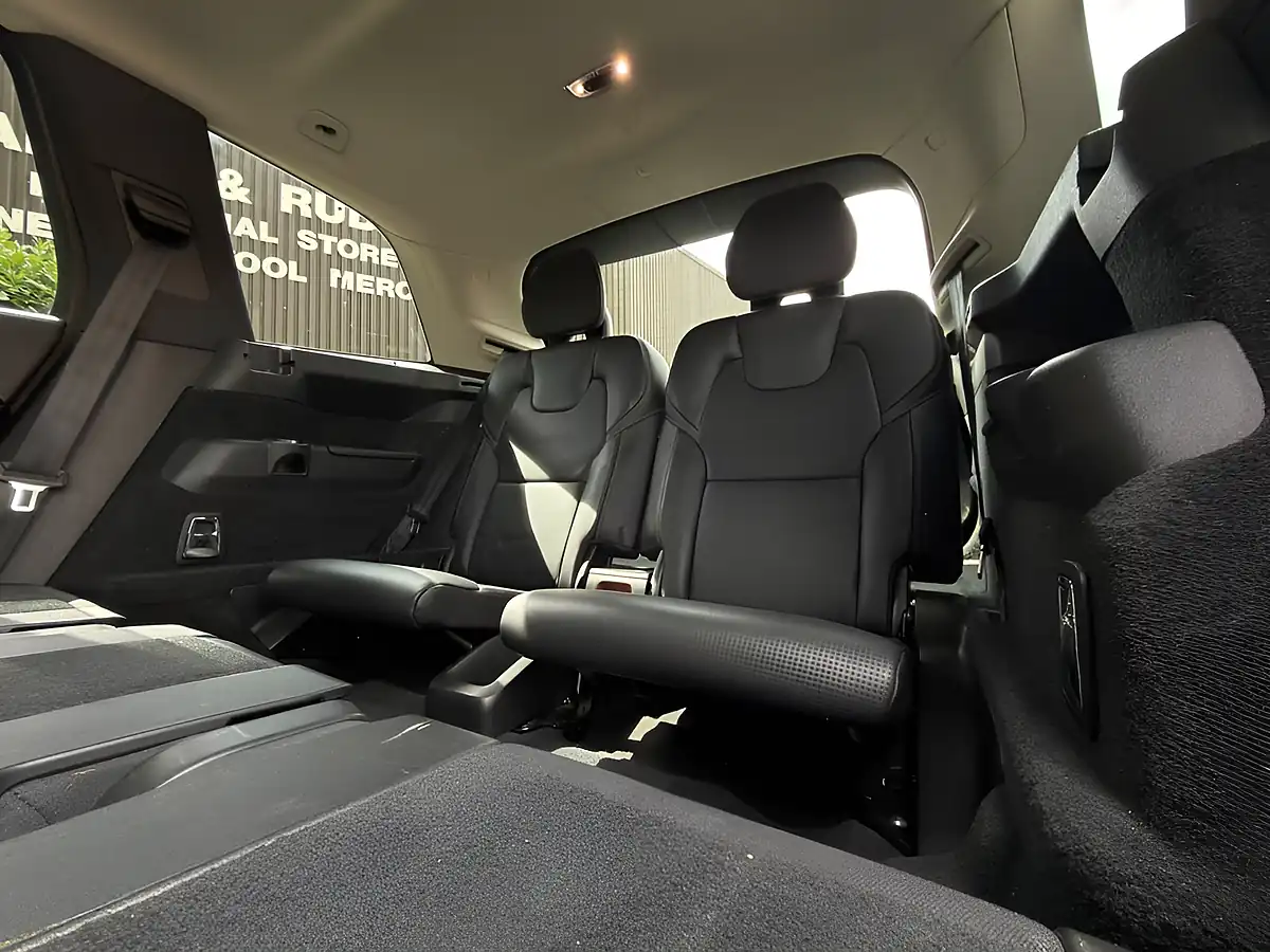 Used 2018 Volvo Xc90 Inscription Pro Grey - Interior and Exterior details 13
