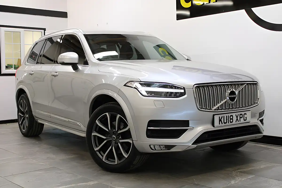 Used 2018 Volvo XC90 Inscription Silver - Front View