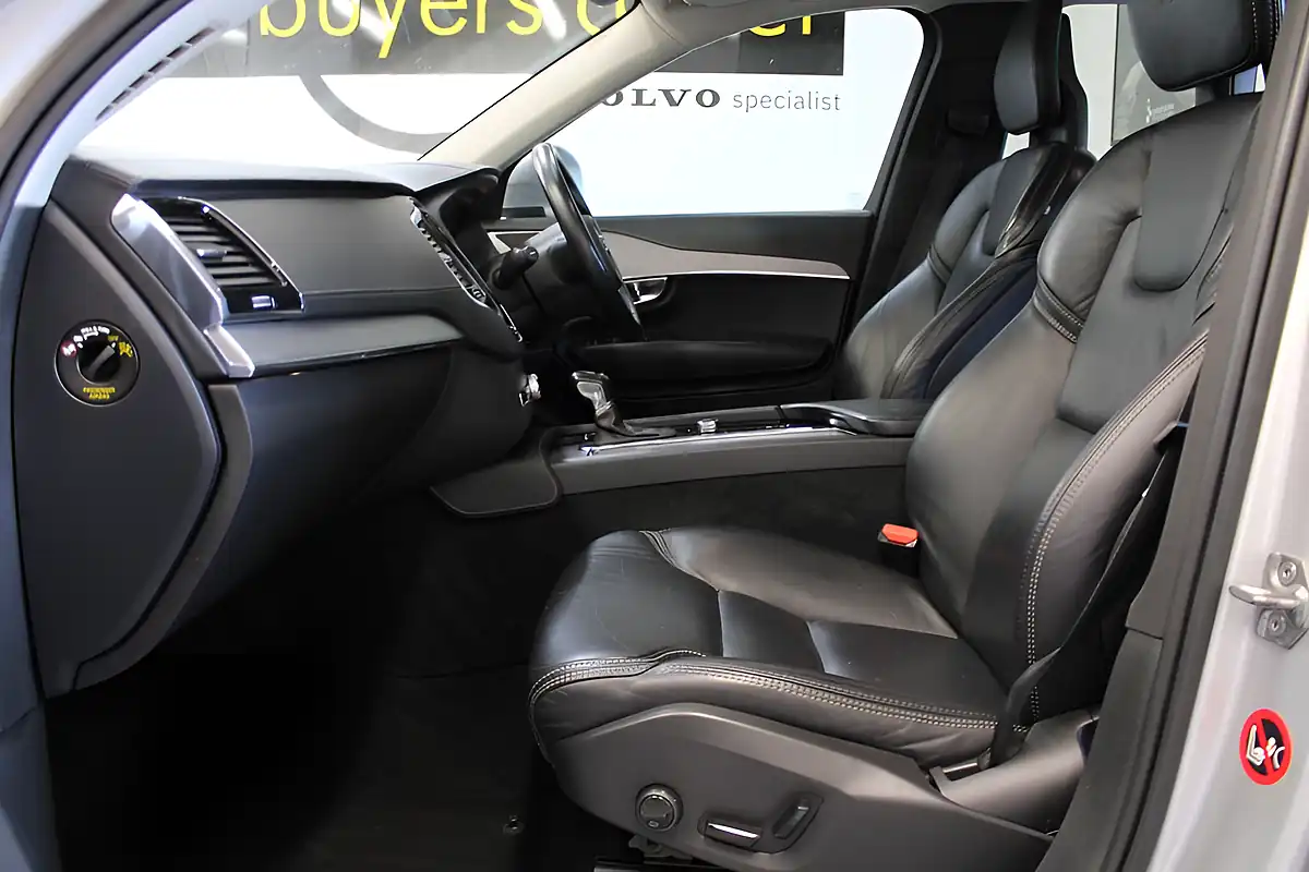 Used 2018 Volvo XC90 Inscription Silver - Interior and Exterior details 15
