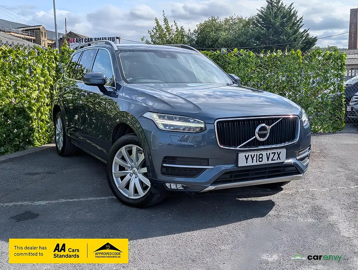 Used 2018 Volvo XC90 Momentum Denim Blue - Interior and Exterior details 2