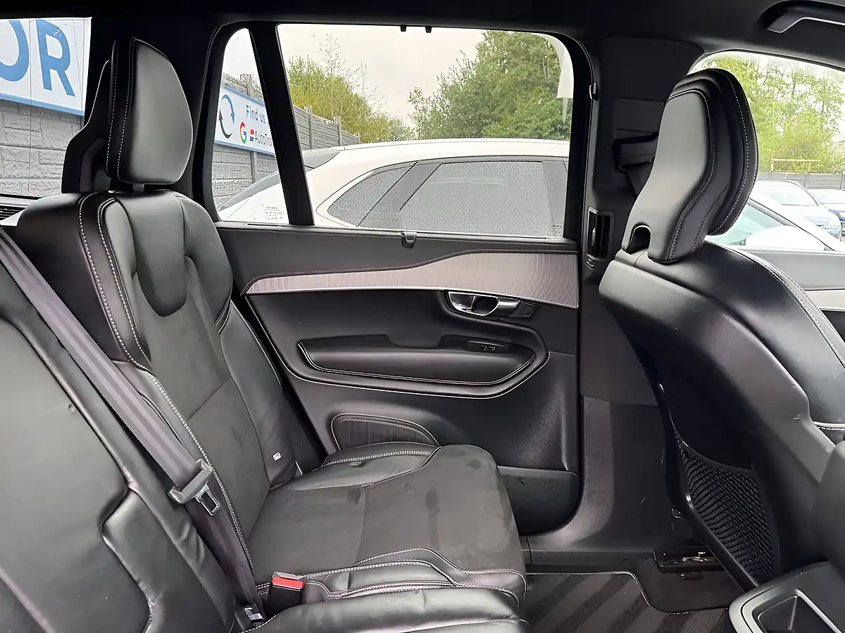 Used 2018 Volvo XC90 R-Design Blue - Interior and Exterior details 16