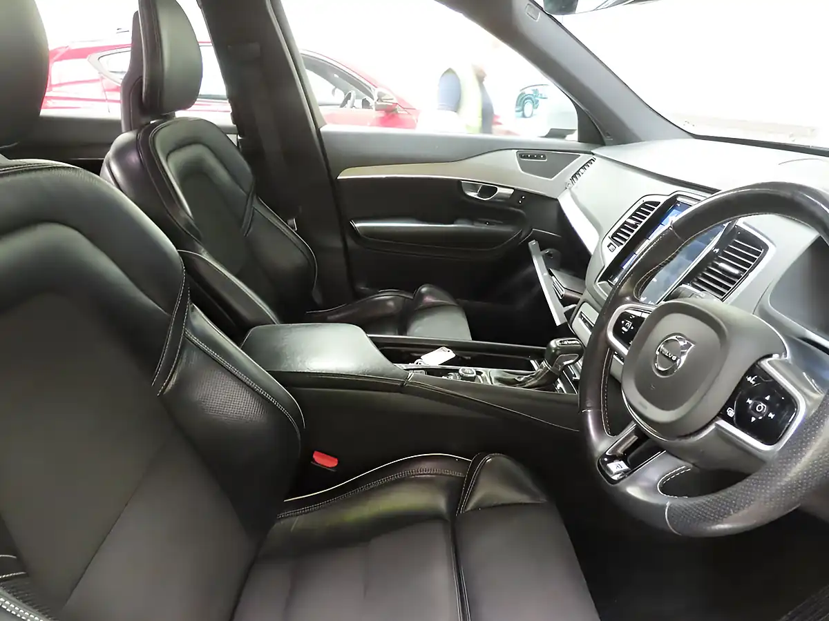 Used 2018 Volvo XC90 R-Design Grey - Interior and Exterior details 5
