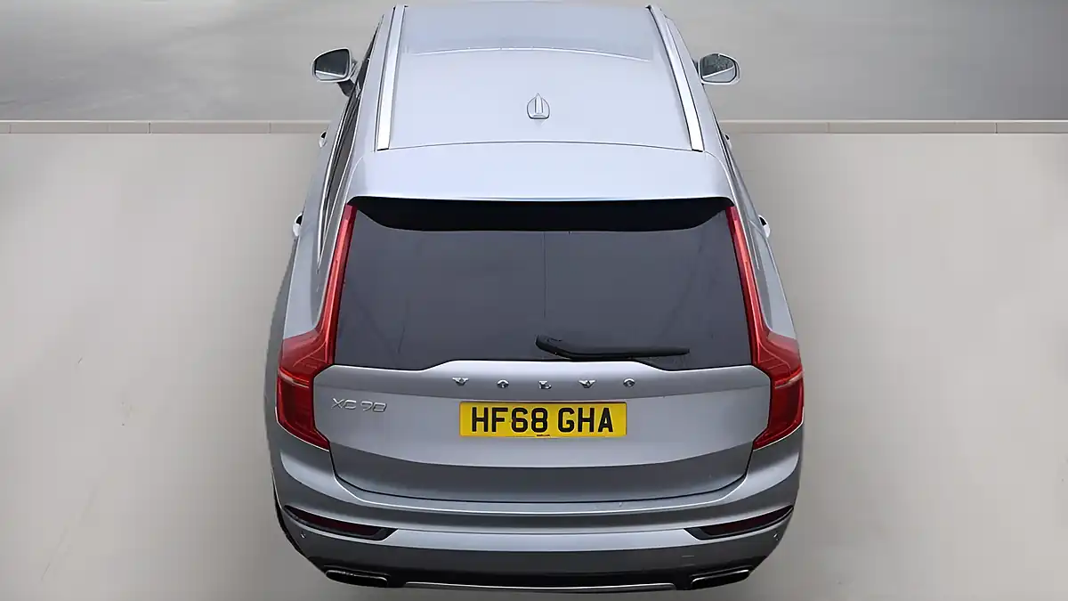 Used 2018 Volvo XC90 R-Design Silver - Interior and Exterior details 14