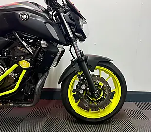 Used 2018 Yamaha MT-07 Abs Hyper-Naked Grey - Interior and Exterior details 10