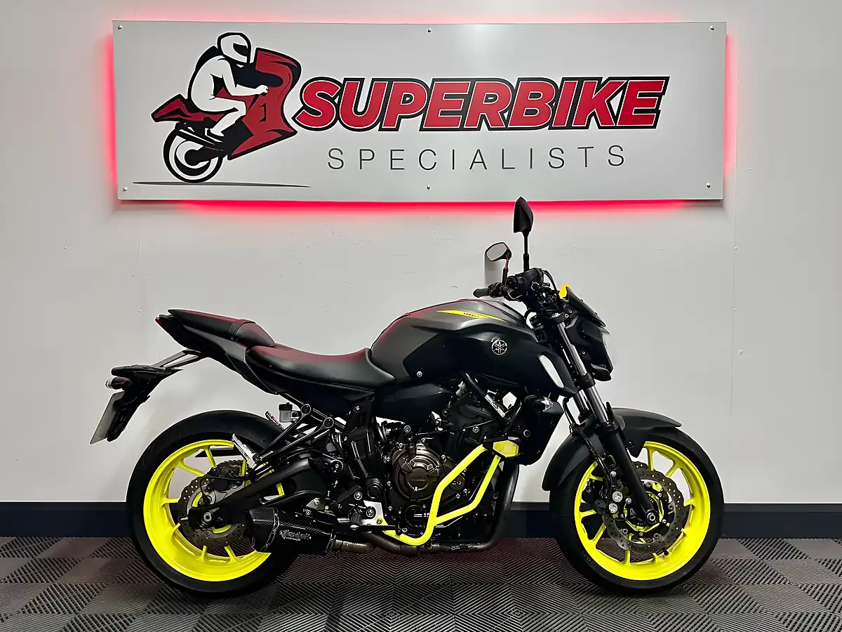 Used 2018 Yamaha MT-07 Abs Hyper-Naked Grey - Interior and Exterior details 2