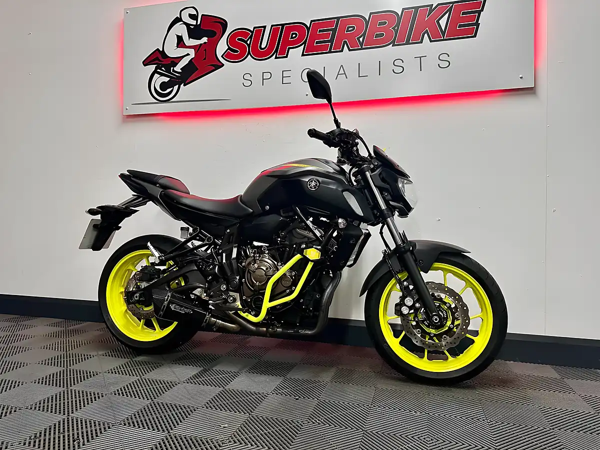 Used 2018 Yamaha MT-07 Abs Hyper-Naked Grey - Interior and Exterior details 7