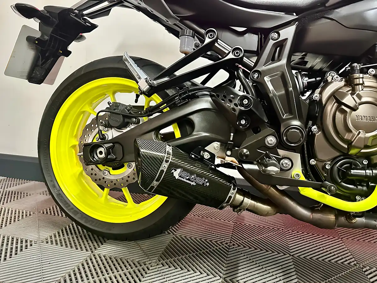 Used 2018 Yamaha MT-07 Abs Hyper-Naked Grey - Interior and Exterior details 8