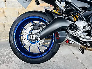 Used 2018 Yamaha MT-09 Sp Black - Interior and Exterior details 10