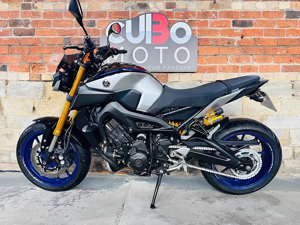 Used 2018 Yamaha MT-09 Sp Black - Interior and Exterior details 11