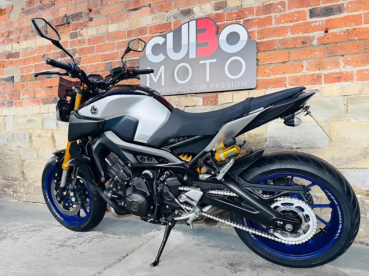 Used 2018 Yamaha MT-09 Sp Black - Interior and Exterior details 13