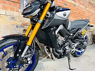 Used 2018 Yamaha MT-09 Sp Black - Interior and Exterior details 15