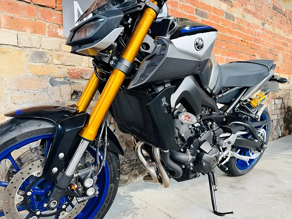 Used 2018 Yamaha MT-09 Sp Black - Interior and Exterior details 15