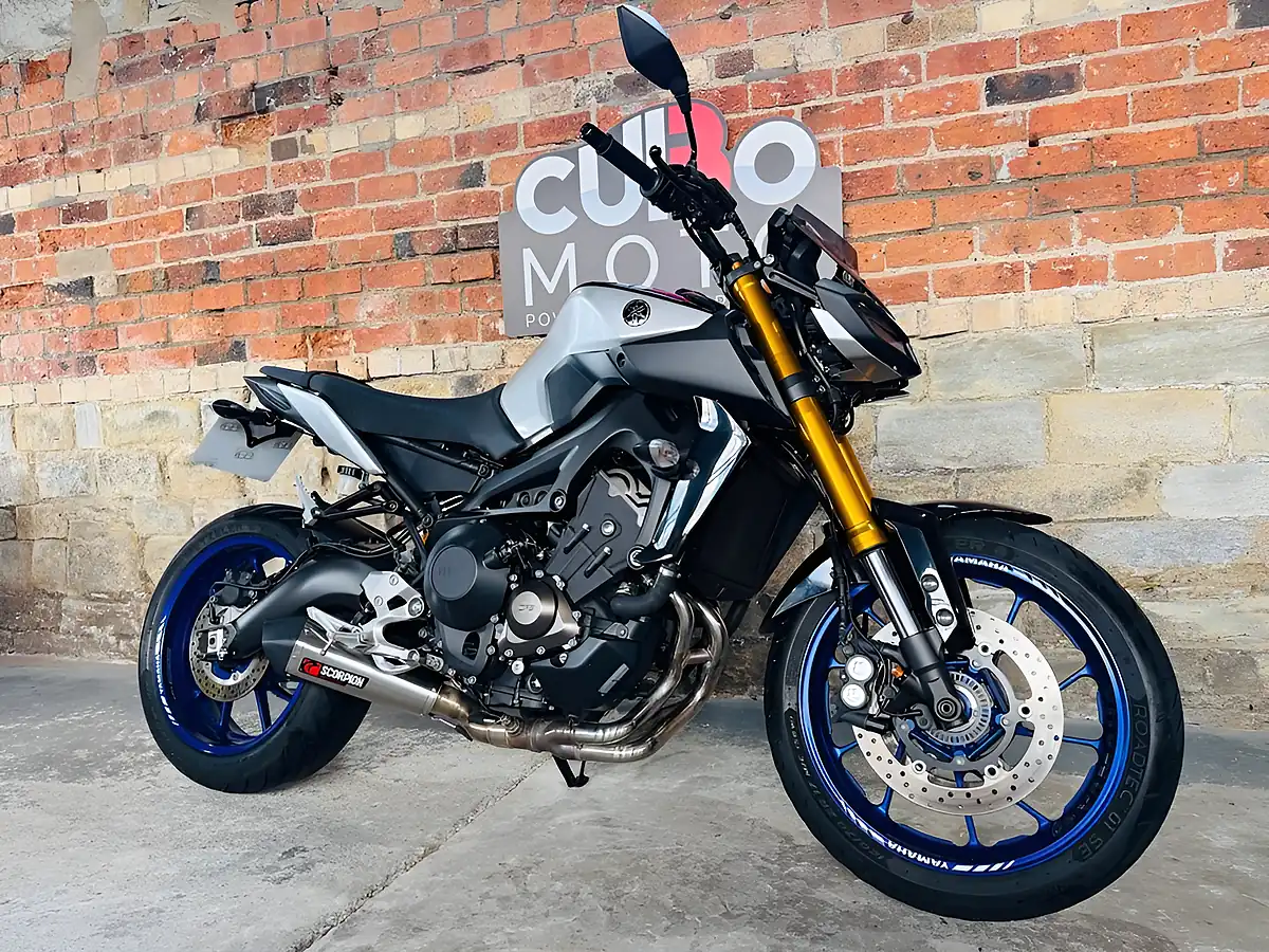 Used 2018 Yamaha MT-09 Sp Black - Interior and Exterior details 3