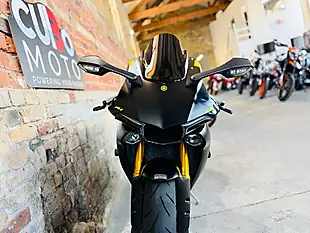 Used 2018 Yamaha R1 Stealth Black - Interior and Exterior details 19