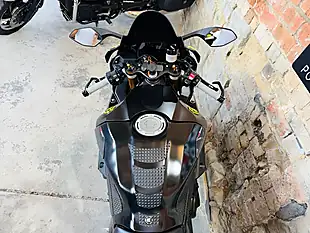 Used 2018 Yamaha R1 Stealth Black - Interior and Exterior details 20