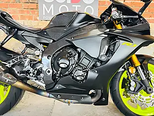 Used 2018 Yamaha R1 Stealth Black - Interior and Exterior details 7