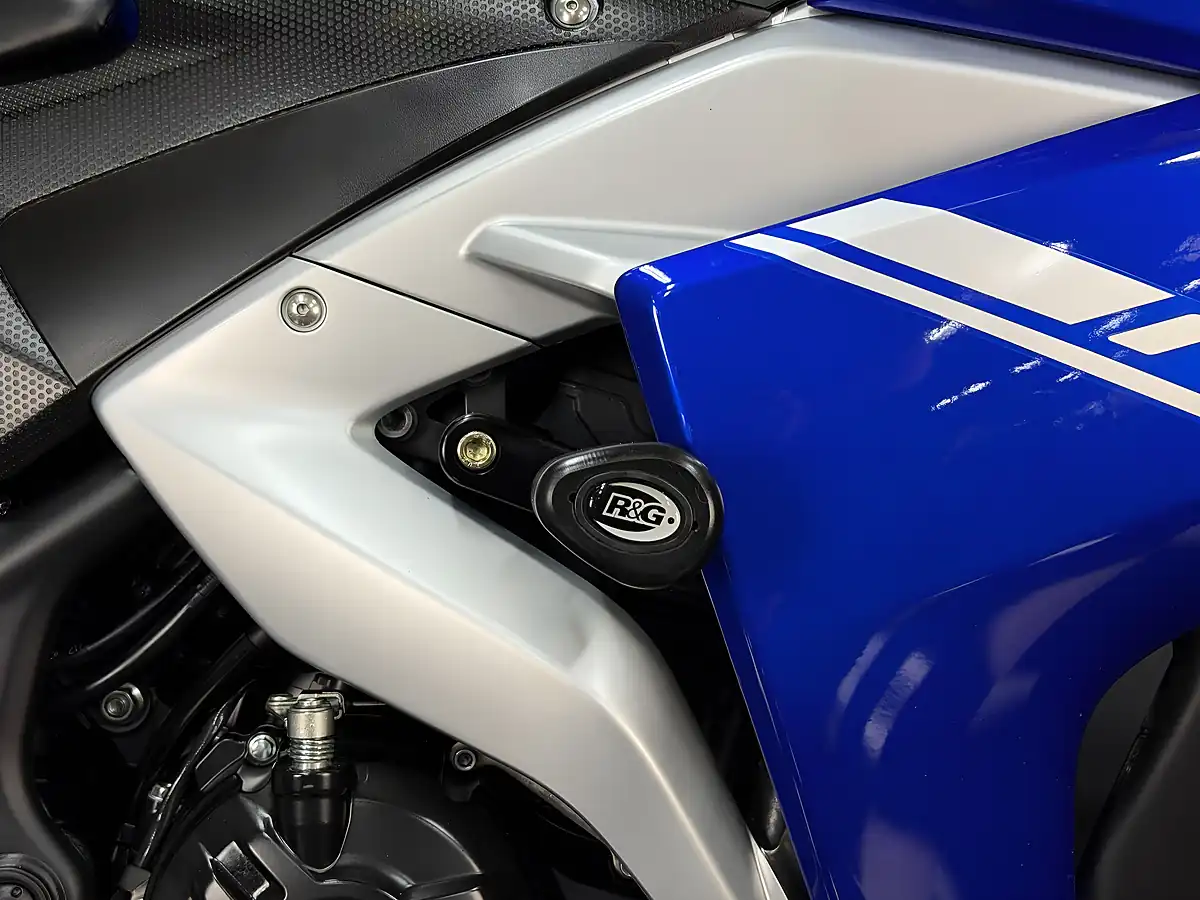 Used 2018 Yamaha R3 Abs Blue - Interior and Exterior details 15