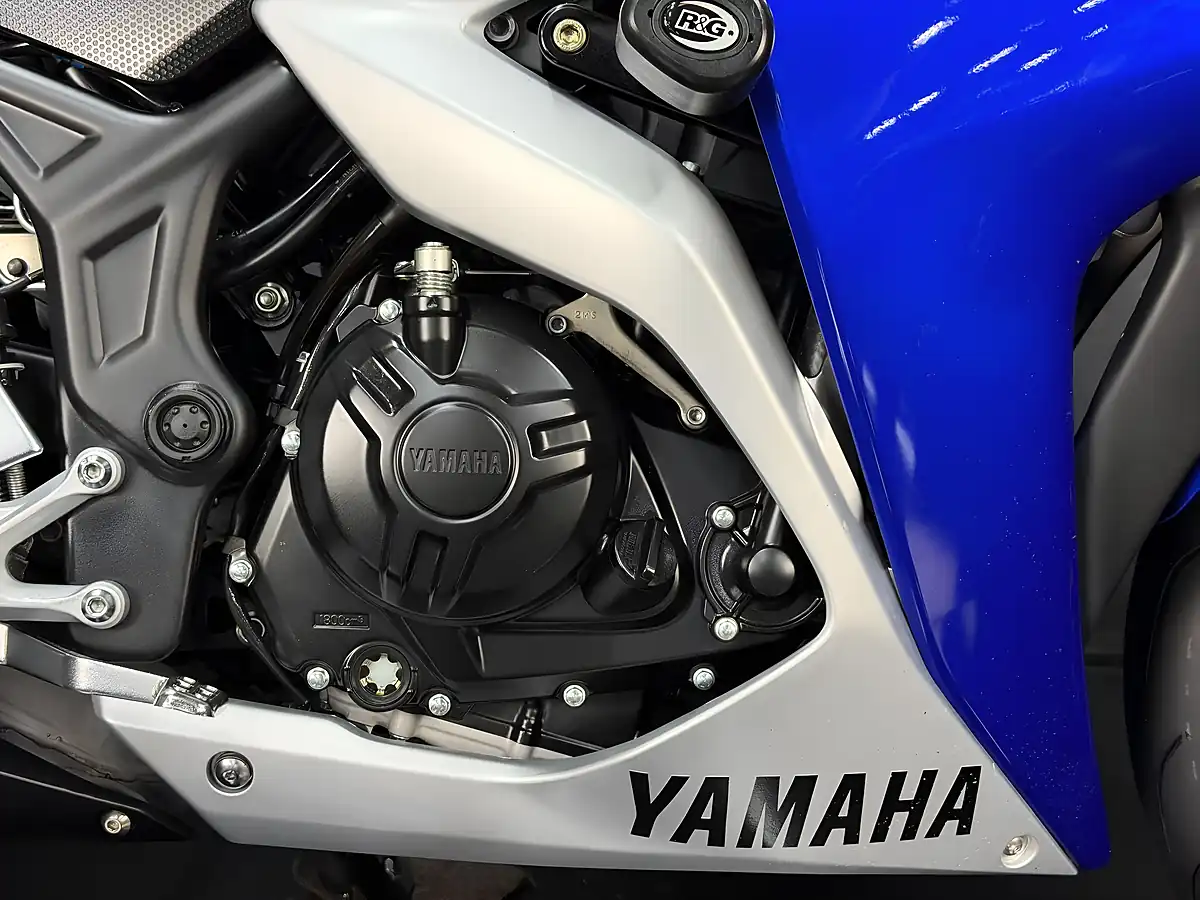 Used 2018 Yamaha R3 Abs Blue - Interior and Exterior details 16